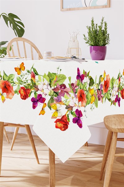 Floral Bordürlü Masa Örtüsü